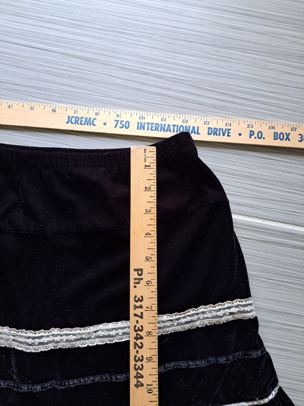 Vintage Velvet Maxi Skirt New York & Co Black Lace Ruffled Womens XS Festival - Picture 9 of 9